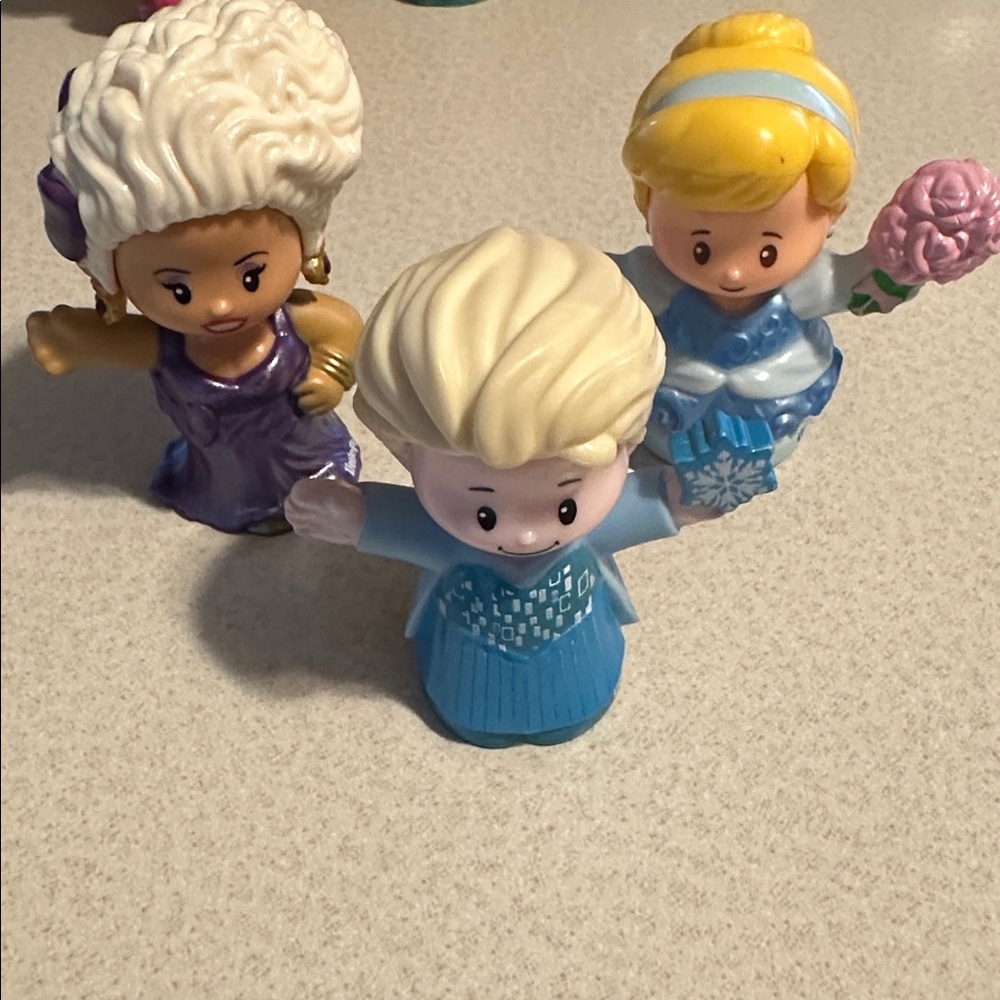 10 vintage Fisher Price little people mixed lot full of play time (set 1) - Picture 3 of 6